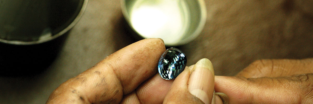 discover essential gemstone buying questions to ensure you make informed and confident jewelry purchases. learn what to ask before buying gemstones.