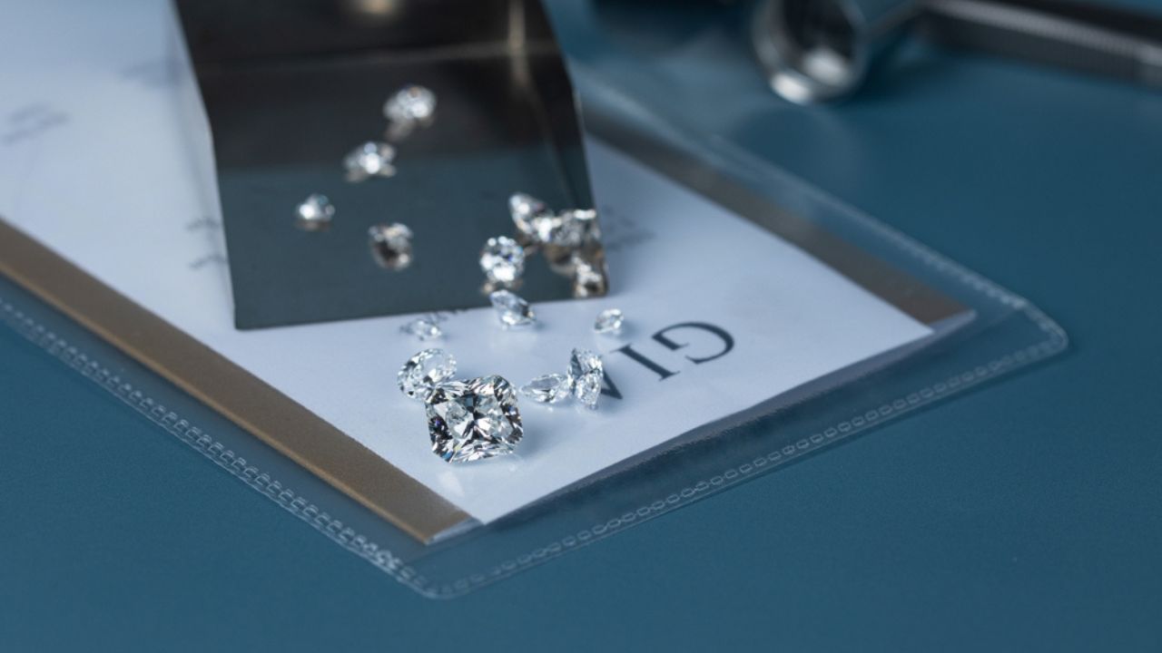 discover the latest advancements in gemstone certification, including improved authentication methods and state-of-the-art technologies that ensure accuracy and trust in gemstone identification.
