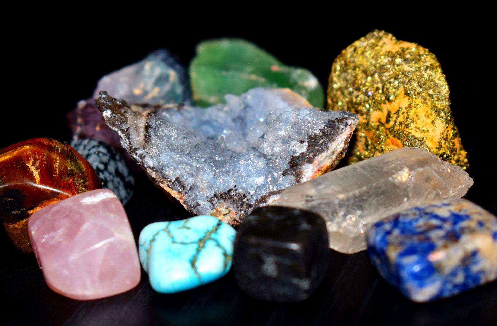 discover the potential of gemstone investment. learn how rare gems can diversify your portfolio, their long-term value, and key factors to consider before investing in precious stones.