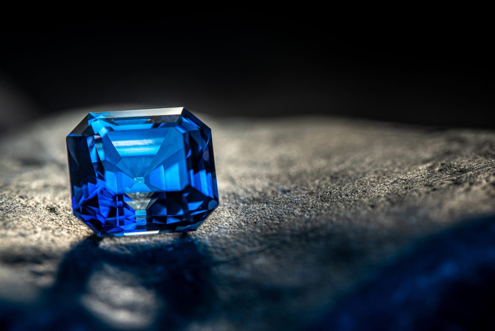 Daniel von Luxburg a new international expert propelling the colored gemstone asset class